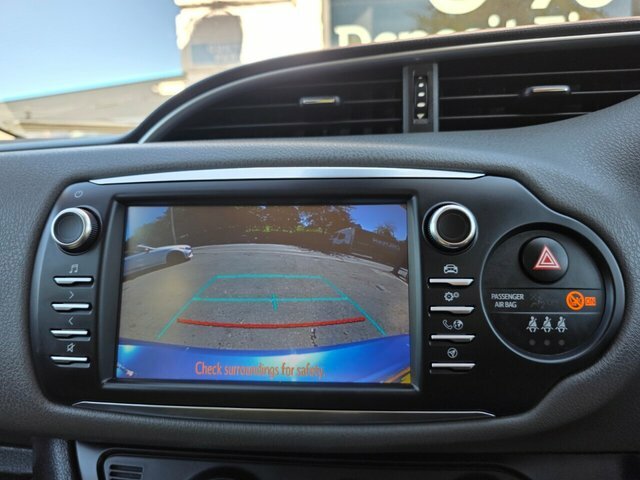 Toyota Yaris Vvt-i Icon Hatchback AD19DMV Blue #2