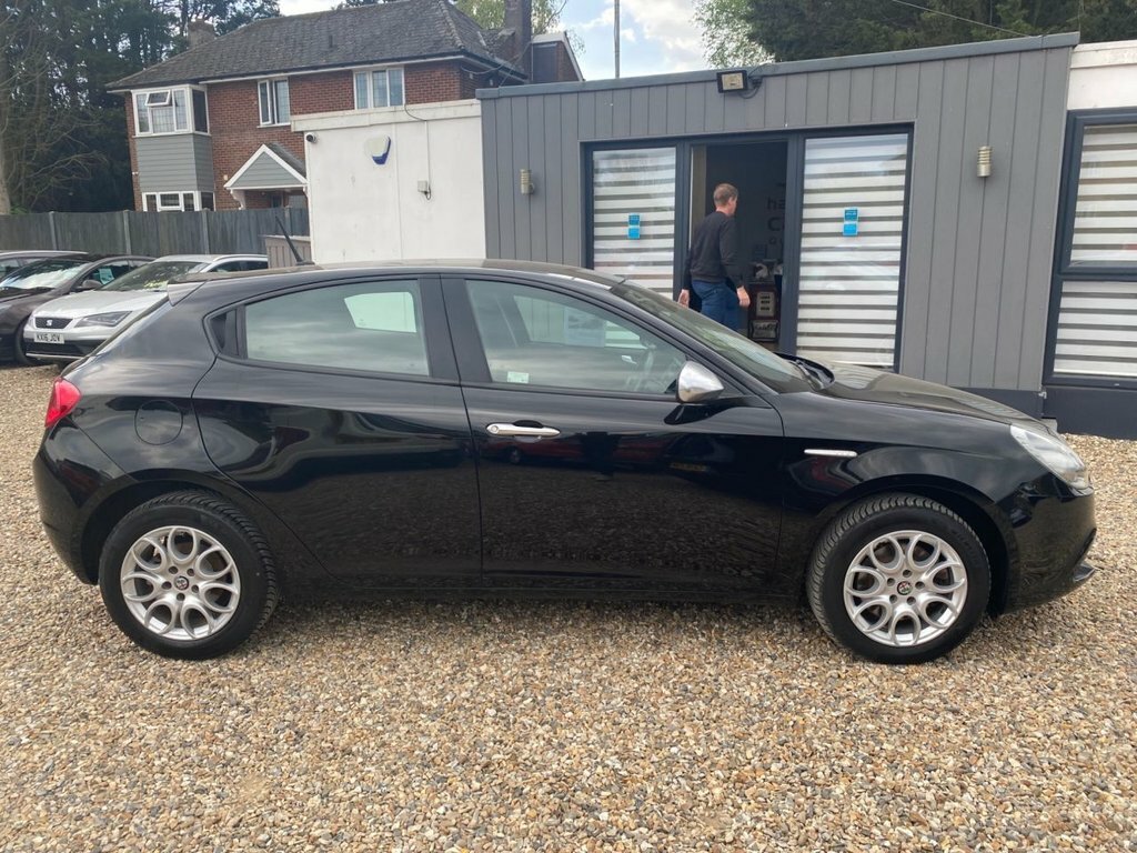 Alfa Romeo Giulietta 1.4L Super Black #4