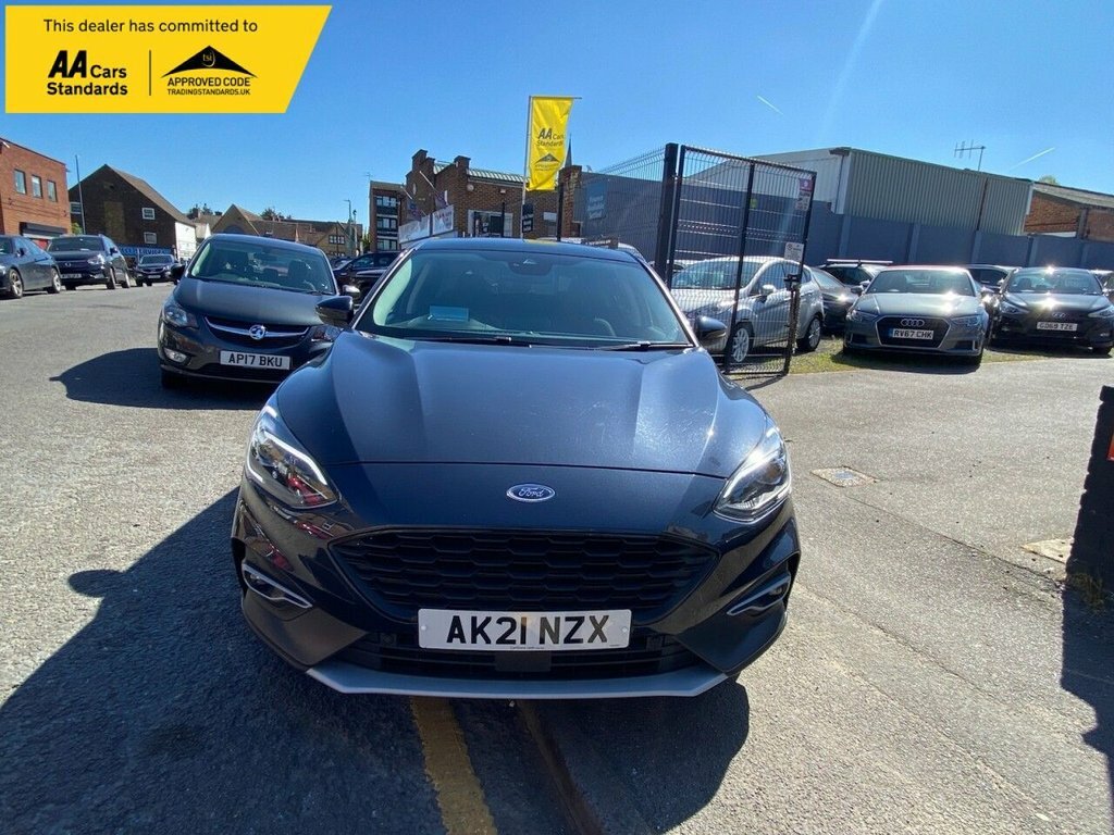 Ford Focus 1L Active X Vignale Blue