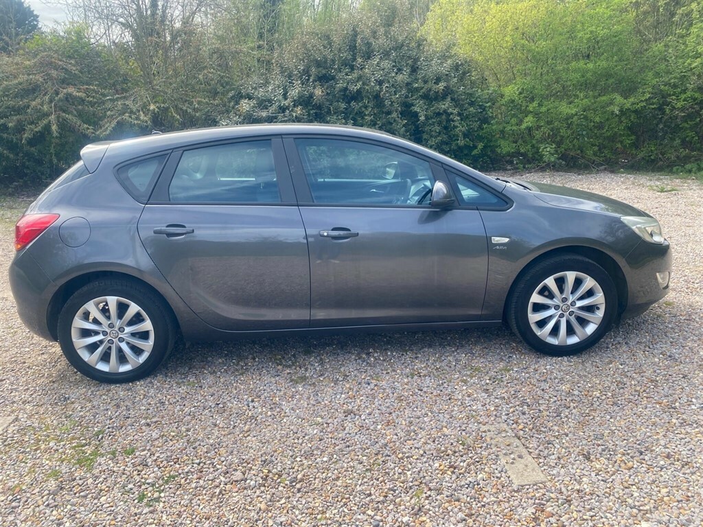Vauxhall Astra 1.4 16V Active Euro 5 NU62YFF Grey #2
