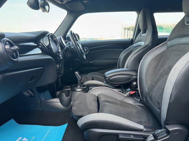 Mini Hatch Cooper Sport Hatchback AJ21BPK Black #4