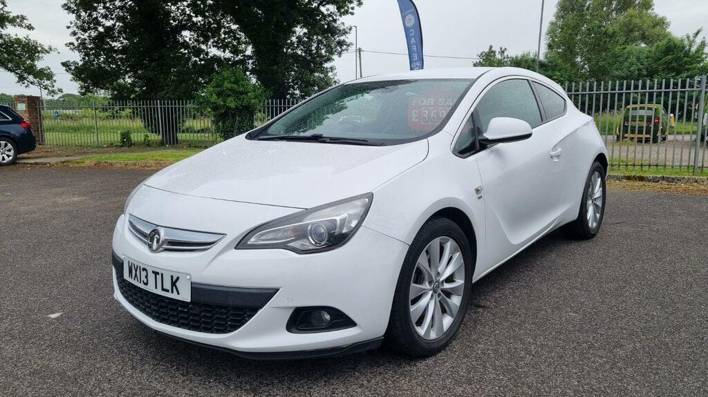 Vauxhall Astra GTC Coupe 1.4 T 16V Sri 2013 WX13TLK White #6