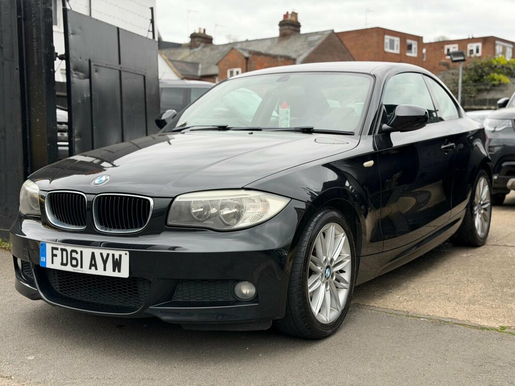BMW 1 Series 2.0 120D M Sport Steptronic Euro 5 FD61AYW Black #3