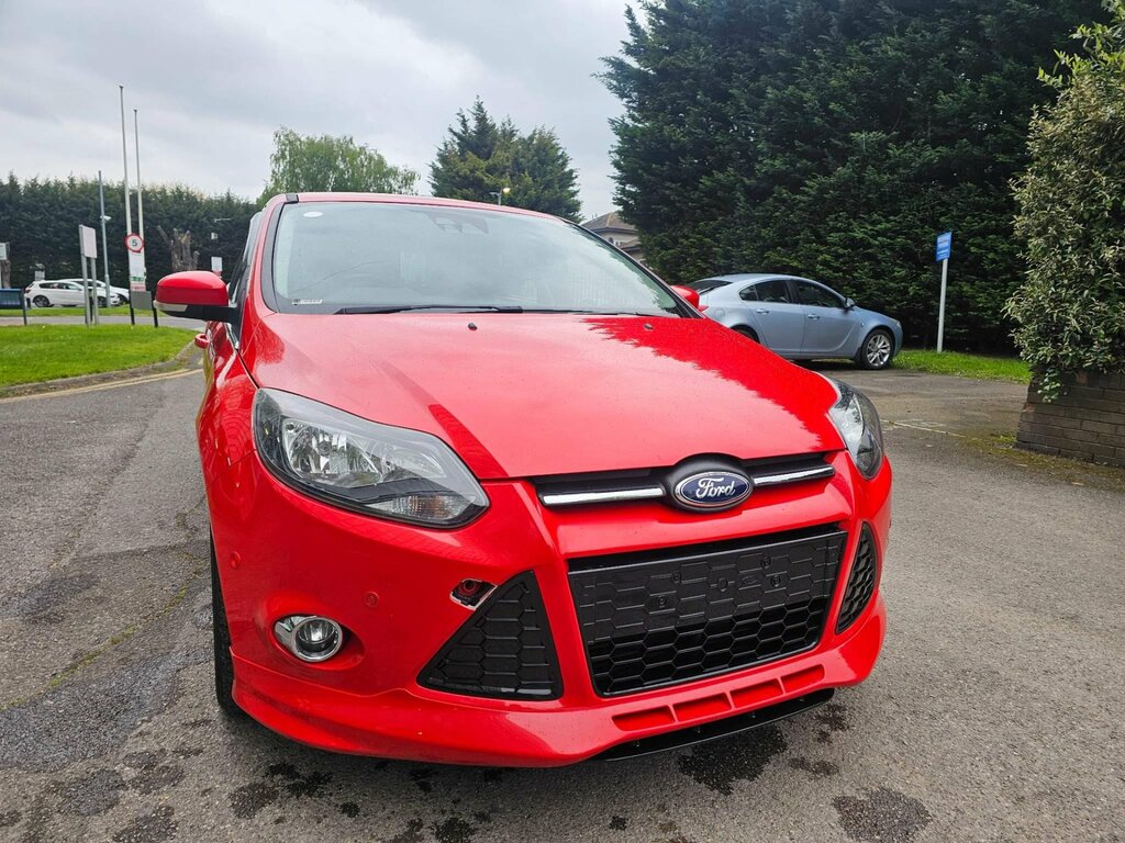 Ford Focus 1.6T Ecoboost Zetec S Euro 5 Ss SP63CHK Red #6