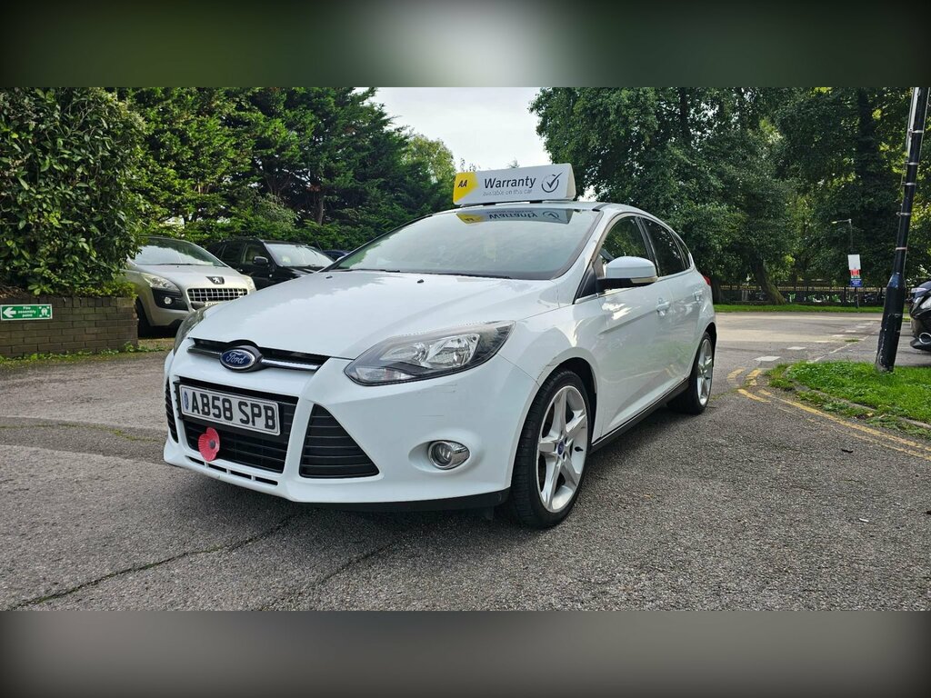 Ford Focus 1.6T Ecoboost Titanium Euro 5 Ss AB58SPB White #2
