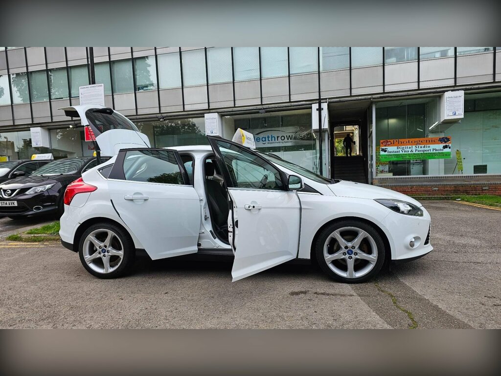 Ford Focus 1.6T Ecoboost Titanium Euro 5 Ss AB58SPB White #6