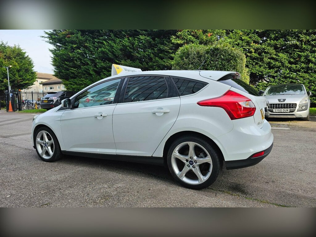 Ford Focus 1.6T Ecoboost Titanium Euro 5 Ss AB58SPB White #3