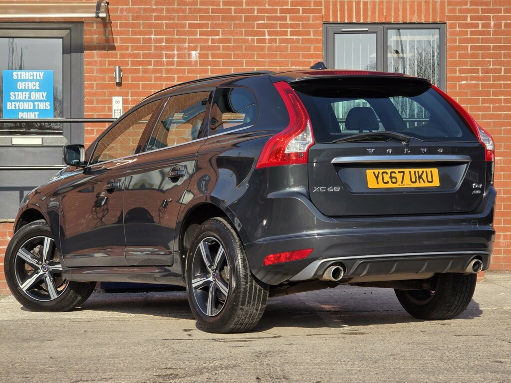Volvo XC60 2.4 R-design Nav D4 Awd YC67UKU Grey #2
