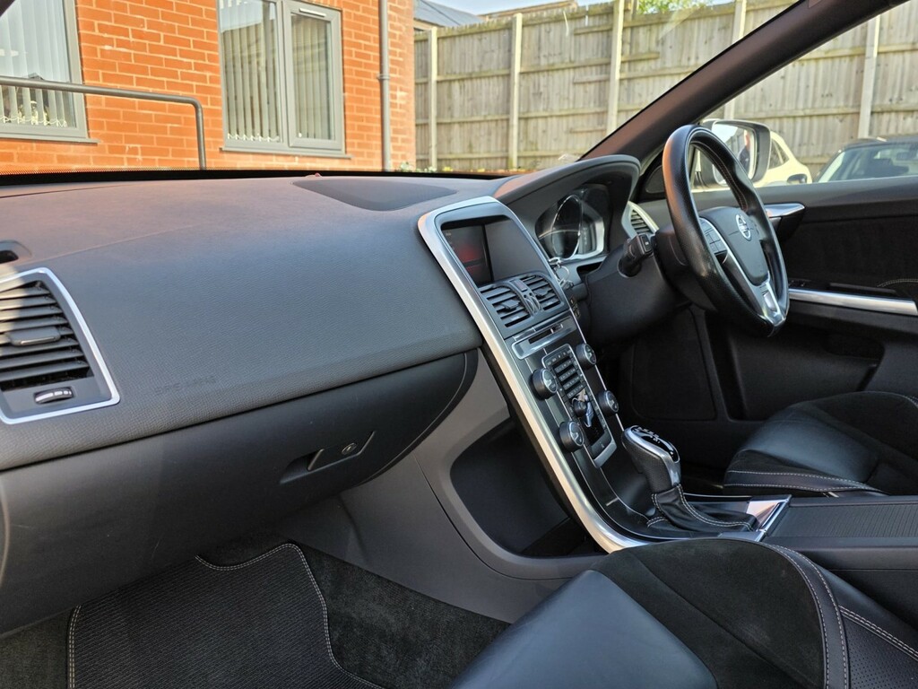 Volvo XC60 2.4 R-design Nav D4 Awd YC67UKU Grey #3