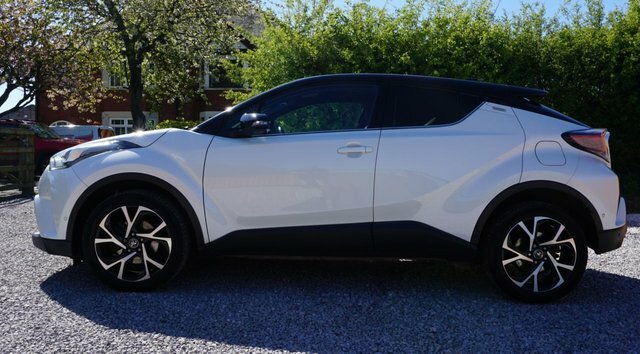 Toyota C-Hr Vvt-i Dynamic Suv FP67OAH White #4