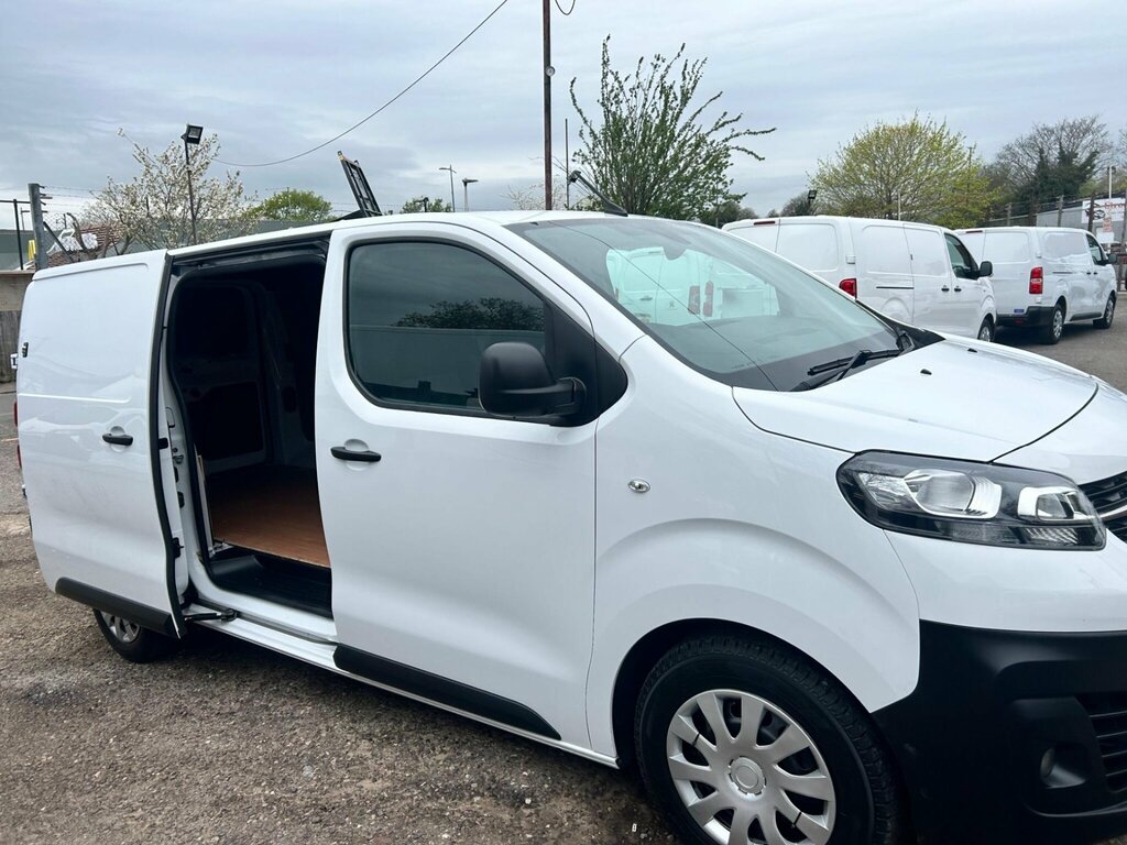 Vauxhall Vivaro 1.5 Turbo D 2900 Dynamic L2 H1 Euro 6 Ss 6Dr DY72UUZ White #4