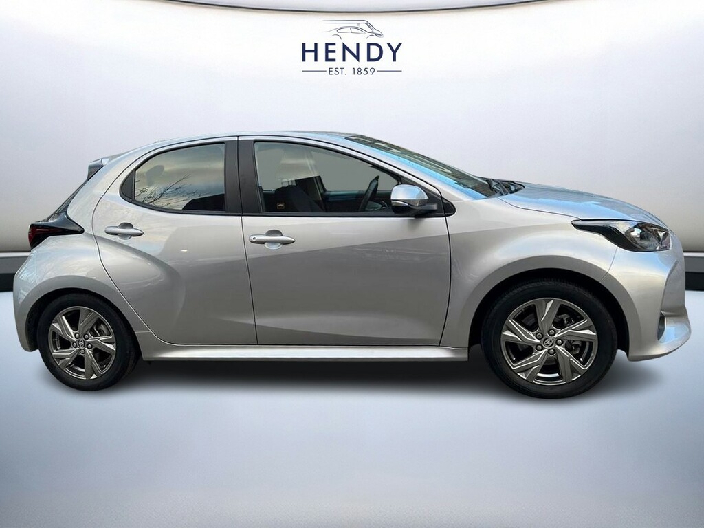 Toyota Yaris 1.5 Hybrid Icon Cvt GF74MKM Silver #2