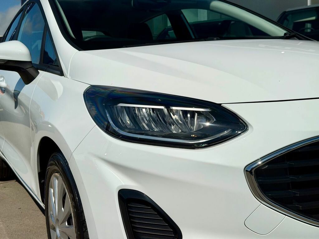 Ford Fiesta 1.1 Trend HV73UBL White #4