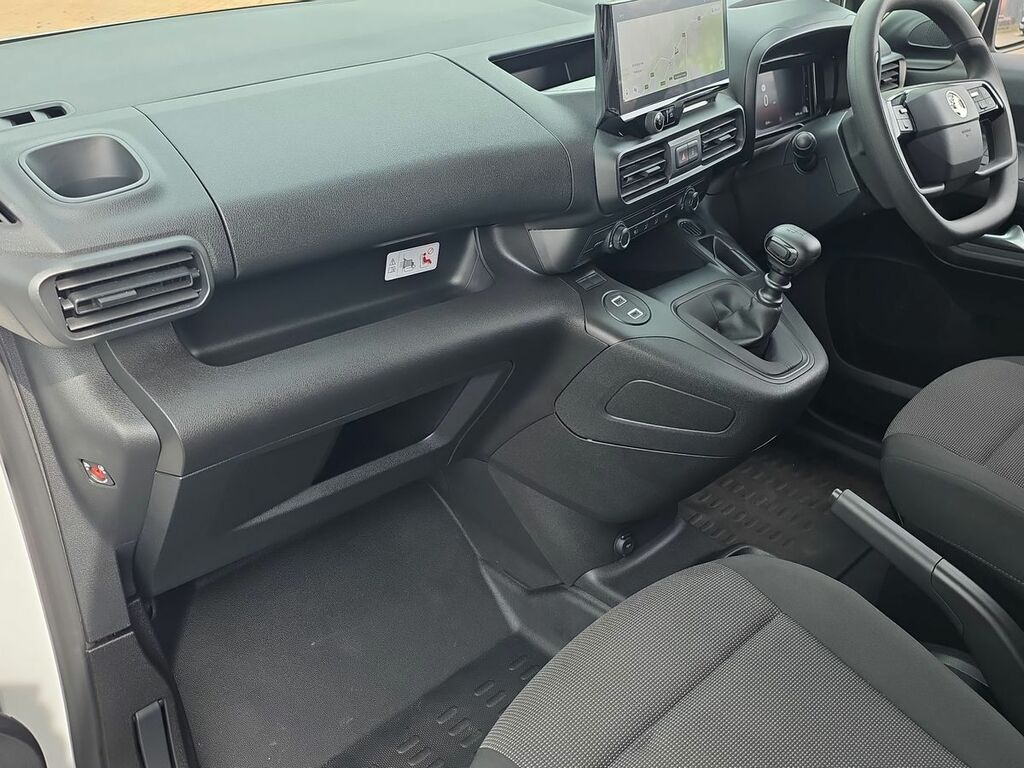 Vauxhall Combo 1.5 Turbo D 100Ps Prime H1 Crew Van HG75CEF White #4