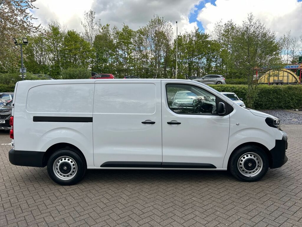 Vauxhall Vivaro 2.0 Turbo D 145 Prime H1 Van White #2