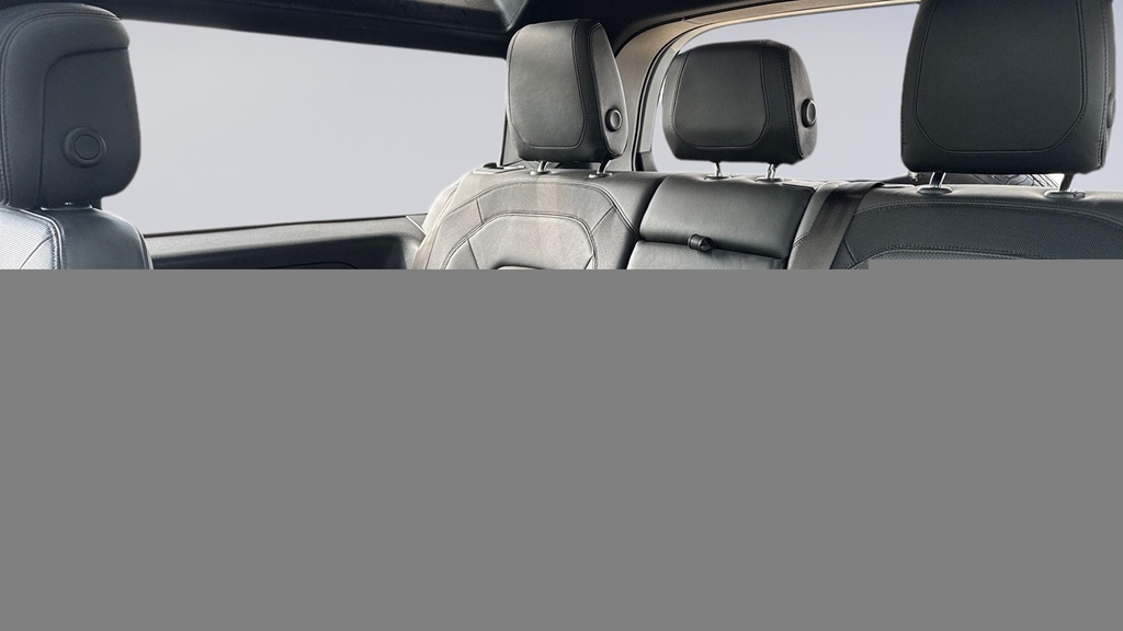 Land Rover Defender 90 3.0 D250 X-dynamic Hse 90 LG24TYB White #4