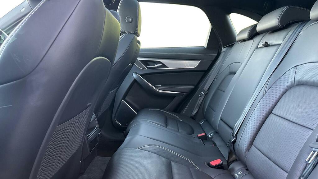 Jaguar F-Pace 2.0 D200 R-dynamic Se Black HV73BUE Blue #4