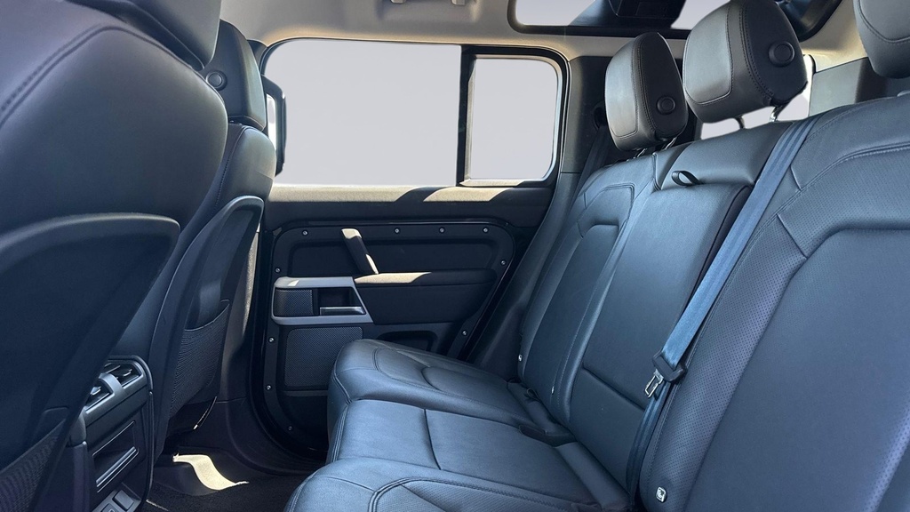Land Rover Defender 110 3.0 D250 Xs Edition 110 HK24ZVN Black #4