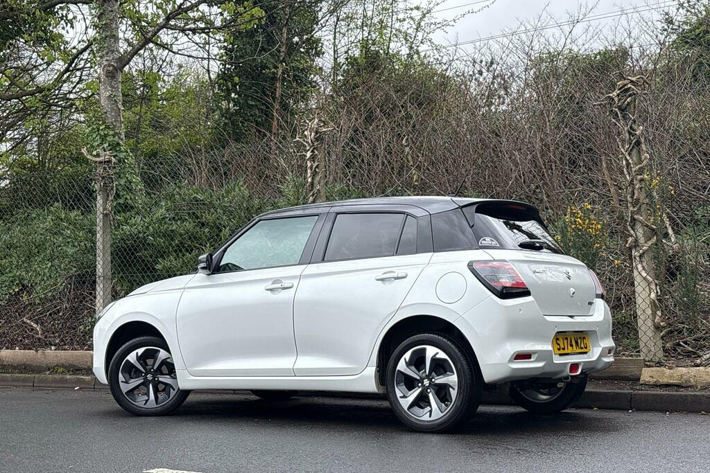 Suzuki Swift Swift 1.2 Mhev Ultra Allgrip Euro 6 Ss 247 SJ74MZG White #2