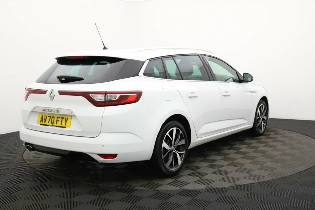 Renault Megane 1.5L Iconic White #4