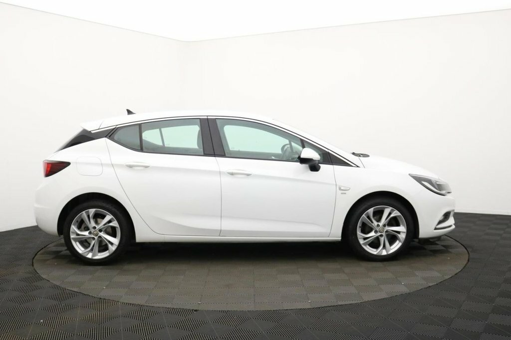 Vauxhall Astra 1.4L Sri Nav DV18WJF White #2