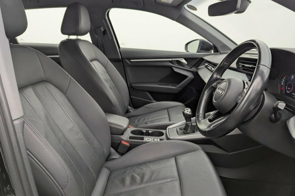 Audi A3 1.5L Sport YR21NKU Black #3