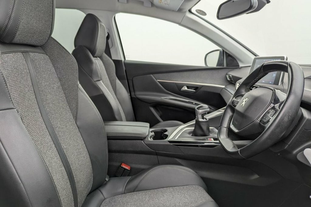Peugeot 3008 1.2L Allure YD20KJA White #3