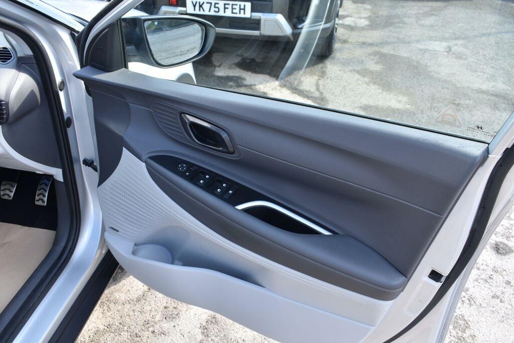 Hyundai Bayon 1.0 T-gdi Mhev Ultimate Euro 6 Ss NV72SBU Silver #6