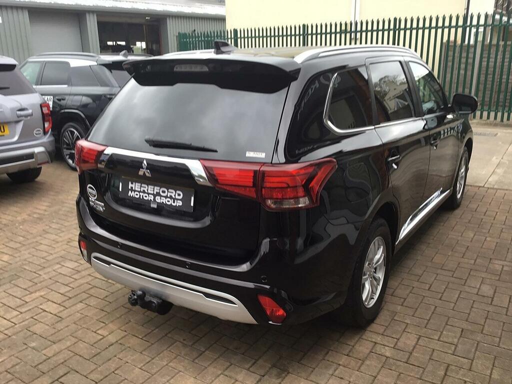 Mitsubishi Outlander 2.4H Twinmotor 13.8Kwh Juro Suv Plug-in #2