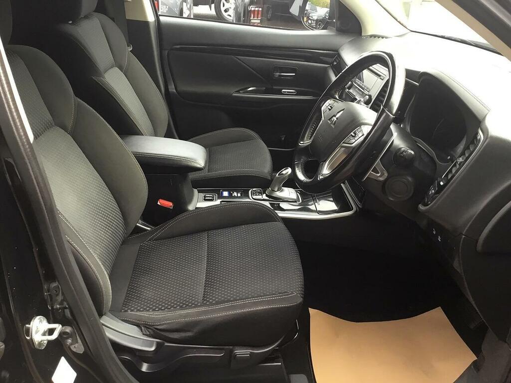 Mitsubishi Outlander 2.4H Twinmotor 13.8Kwh Juro Suv Plug-in #5