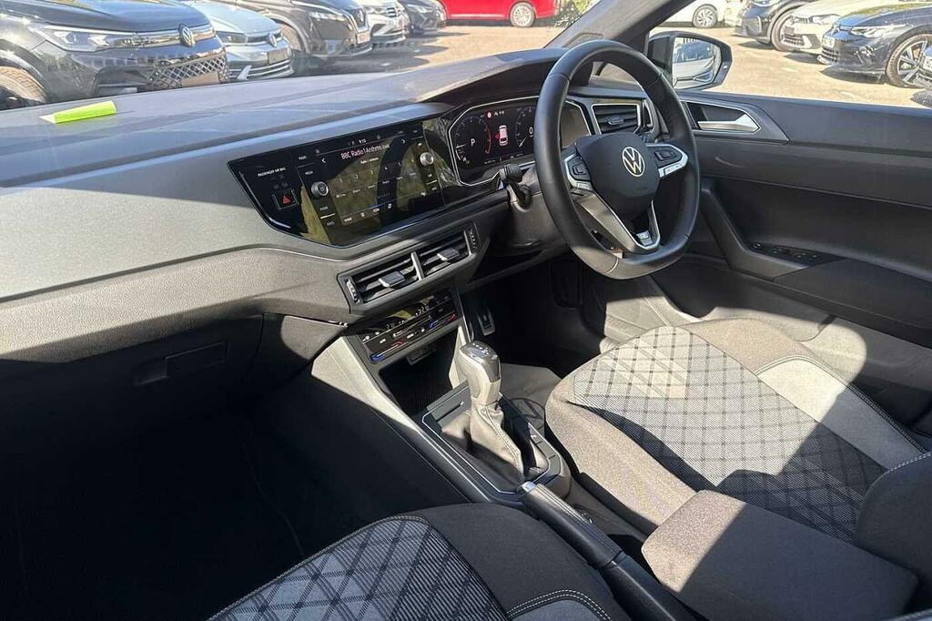 Volkswagen Polo 1.0 Tsi 115 R-line Dsg DE25SFO Black #2
