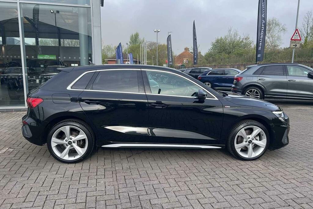 Audi A3 Sportback O S Line 40 Tfsi E 204 Ps S Tronic HG73CDX Black #4