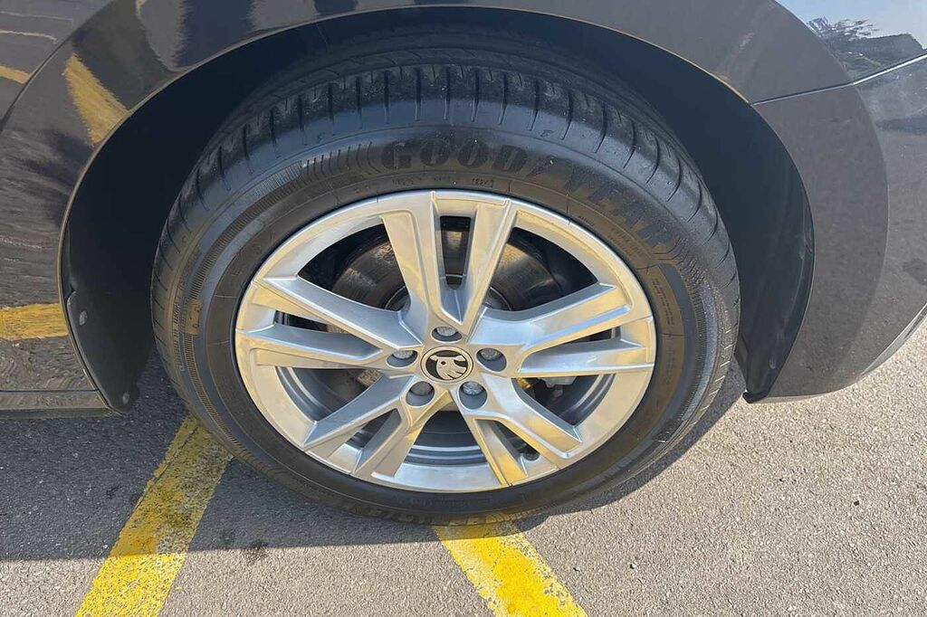 Skoda Fabia 1.0 Tsi 116 Se L Dsg KO24YTP Black #5