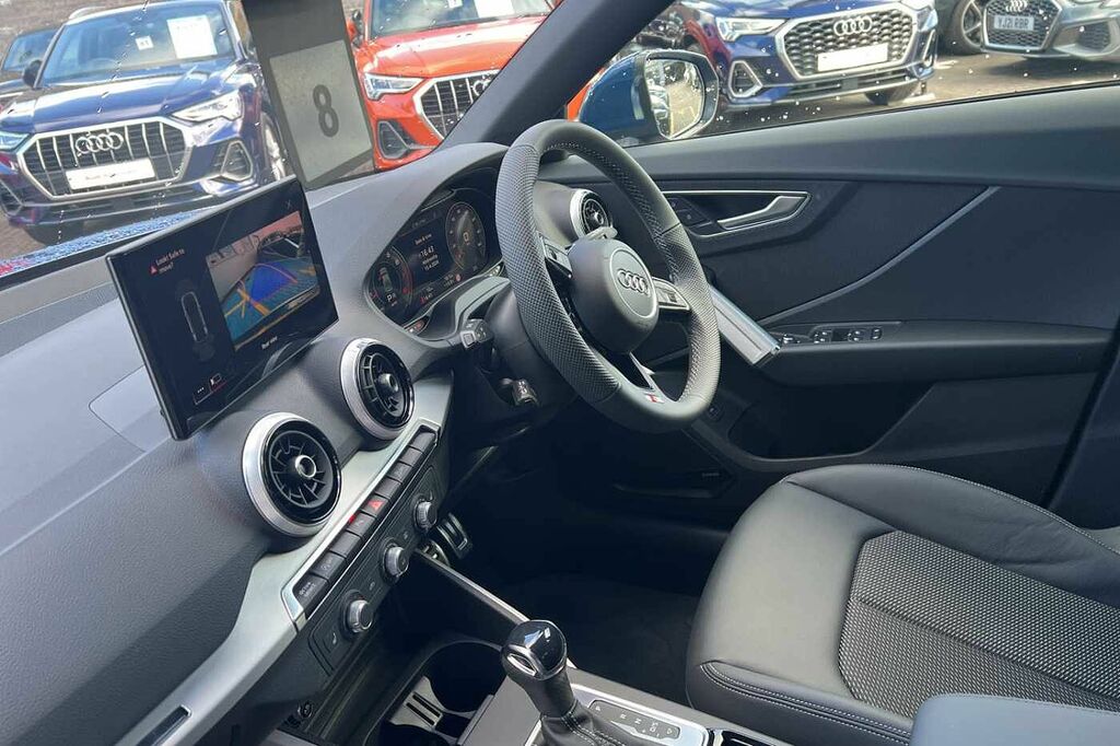 Audi Q2 S Line 35 Tfsi 150 Ps S Tronic HJ26LPN Blue #2