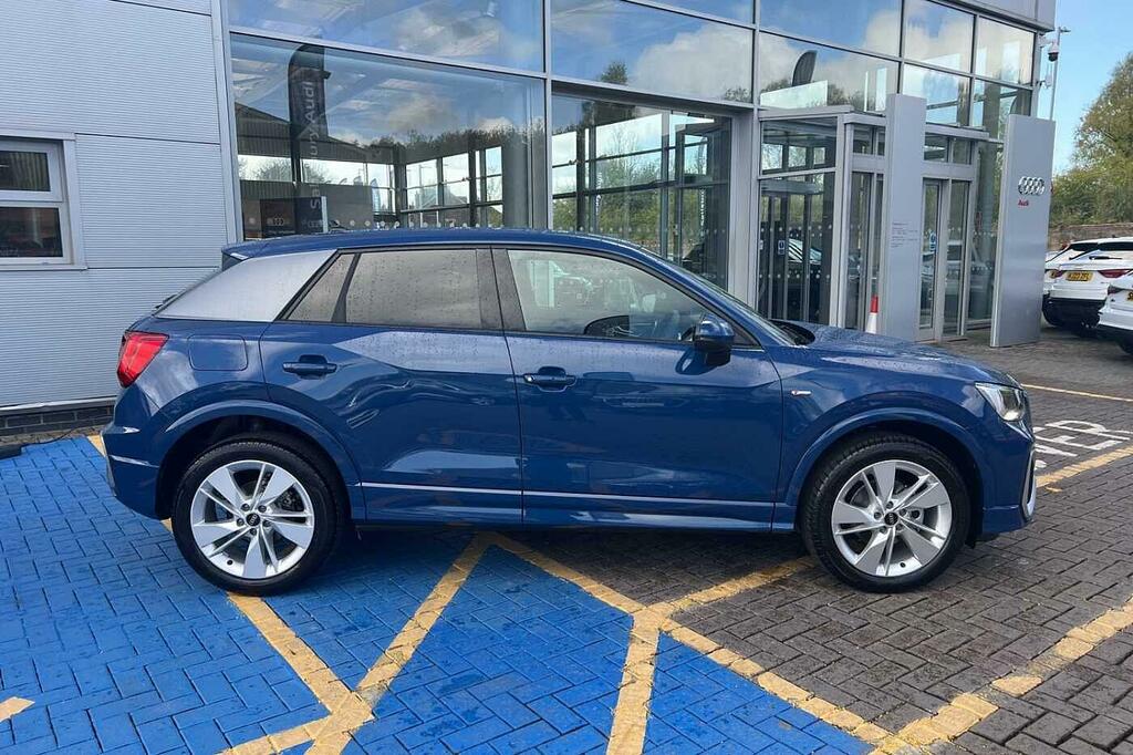 Audi Q2 S Line 35 Tfsi 150 Ps S Tronic HJ26LPN Blue #4