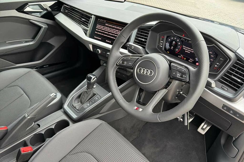 Audi A1 S Line 35 Tfsi 150 Ps S Tronic HJ26SZU Black #6