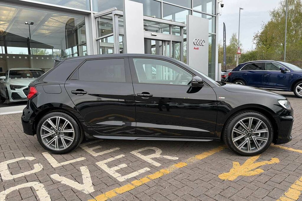 Audi A1 S Line 35 Tfsi 150 Ps S Tronic HJ26SZU Black #4