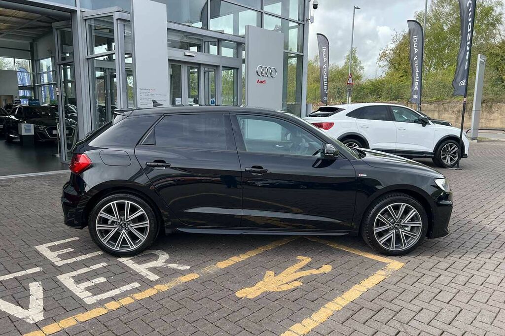Audi A1 S Line 35 Tfsi 150 Ps S Tronic HJ26TZM Black #4