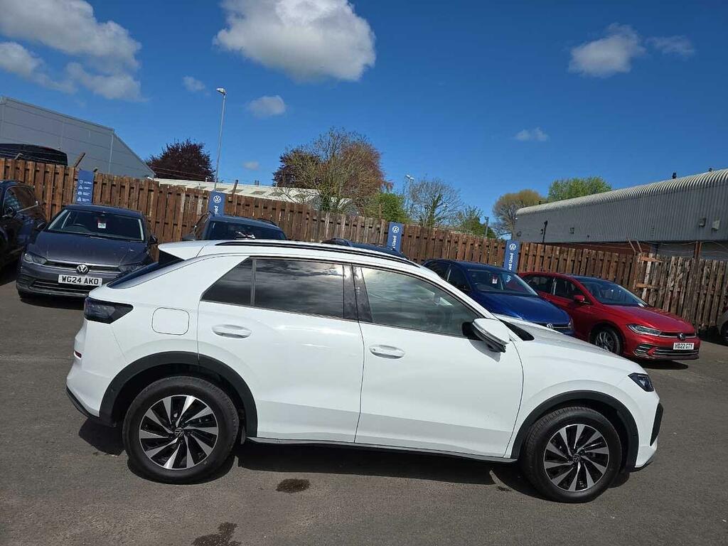 Volkswagen T-Roc 1.5 Etsi 150 Life Dsg WF26TMU White #4