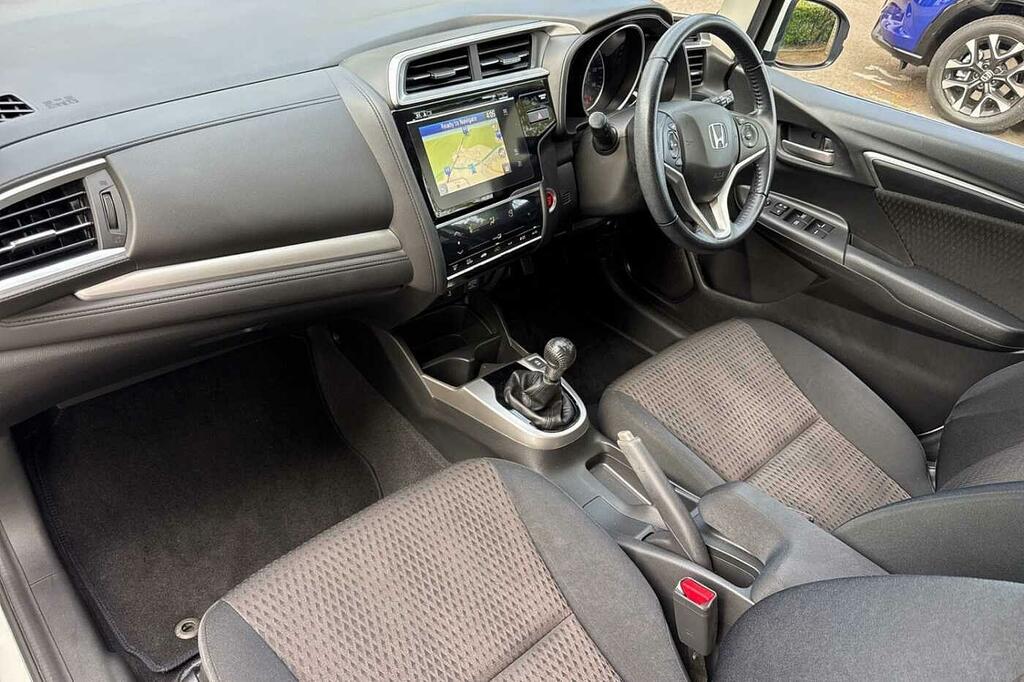Honda Jazz 1.3 I-vtec Ex Navi AU20LGF White #2