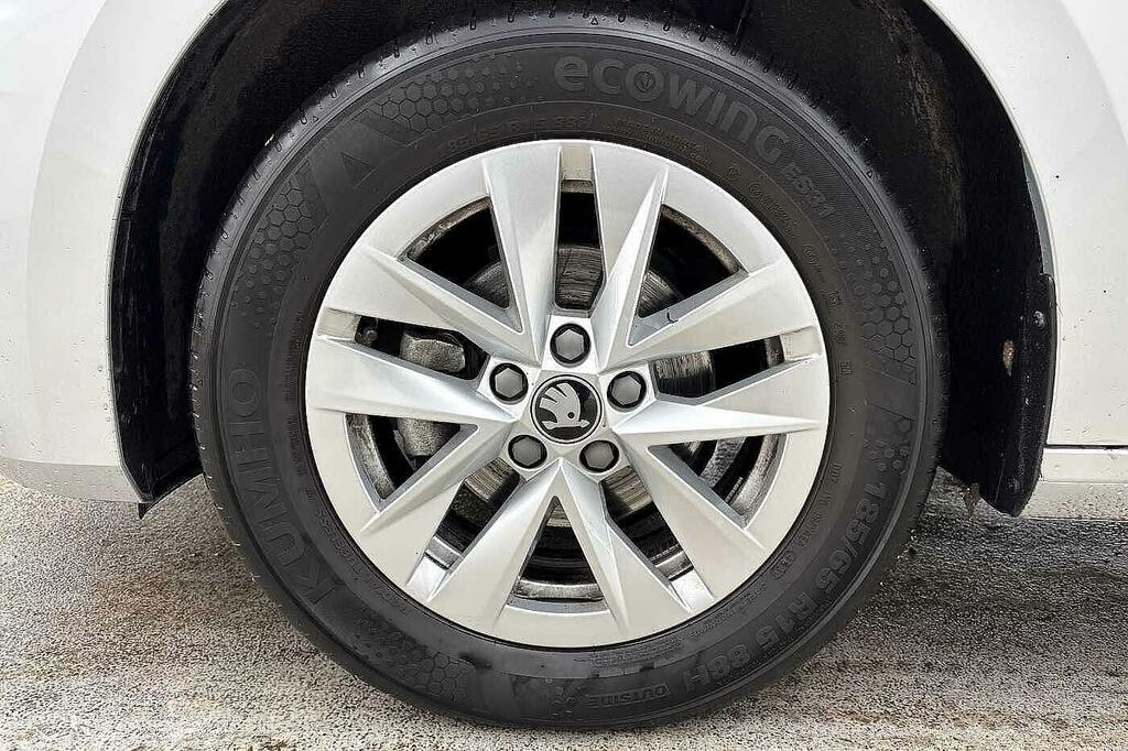 Skoda Fabia 1.0 Tsi Se Edition GL25FHJ Silver #5