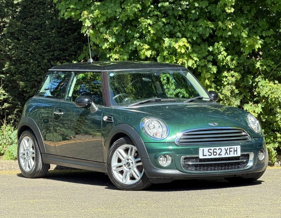 Mini Hatch 2L Cooper D Green