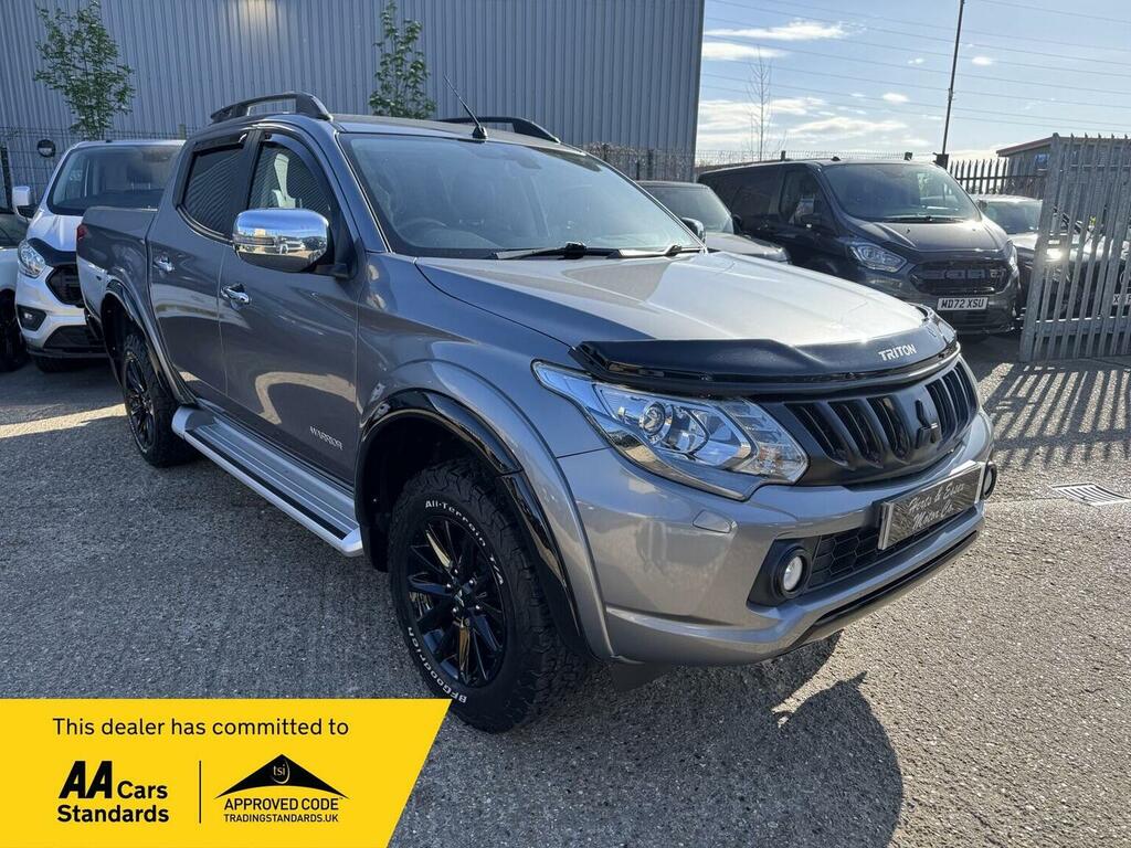 Mitsubishi L200 Pickup 2.4 Di-d Dc Warrior 4Wd Euro 6 20 Grey