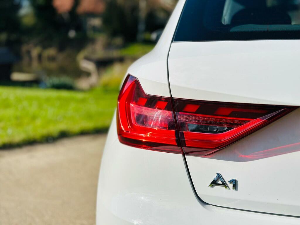 Audi A1 Hatchback 1.0 Tfsi 25 Sport Sportback Euro 6 Ss EA71LWD White #4