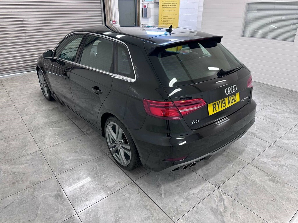 Audi A3 Sportback 35 Tfsi S Line RY19AGO #4