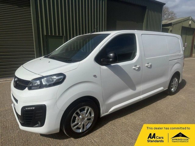 Vauxhall Vivaro 1.5 Turbo D 2700 Sportive Panel Van Man White