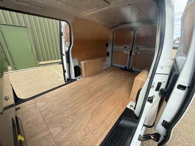 Citroen Dispatch 1.5 Bluehdi 1000 Enterprise Pro XL Panel Van 6Dr D WP72UMJ White #3