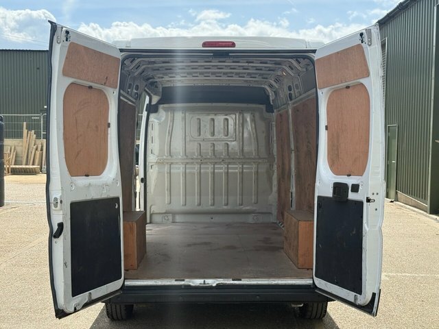Citroen Relay 2.2 Bluehdi 35 Enterprise Edition Panel Van Di LJ23DPT White #3