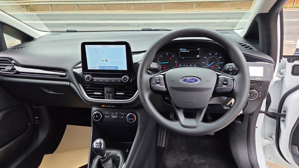 Ford Fiesta 1.5 Tdci Van HW20WNN White #4