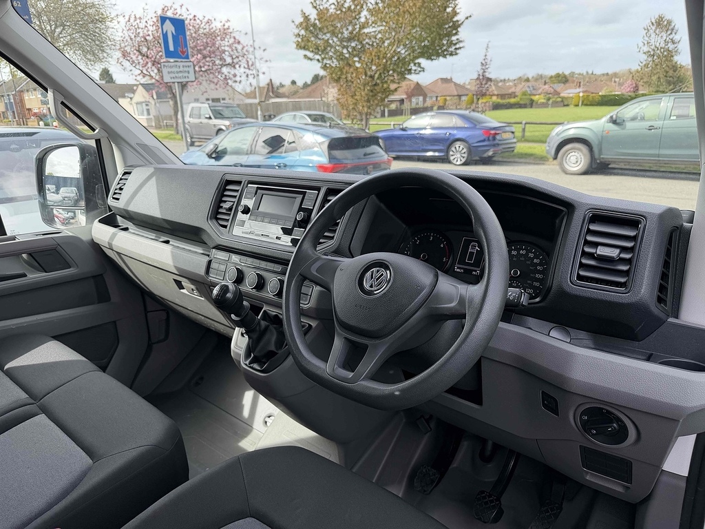 Volkswagen Crafter Tdi Cr35 Startline KY22USM White #4